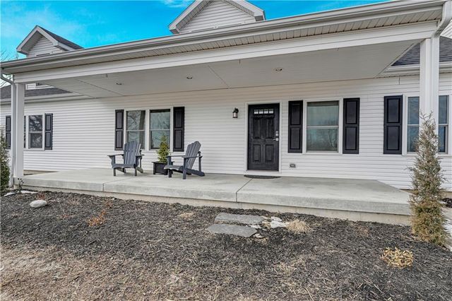 34946 Spring Valley Road, Paola, KS 66071