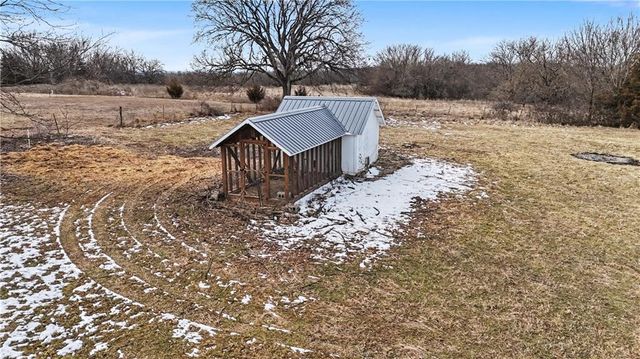 34946 Spring Valley Road, Paola, KS 66071