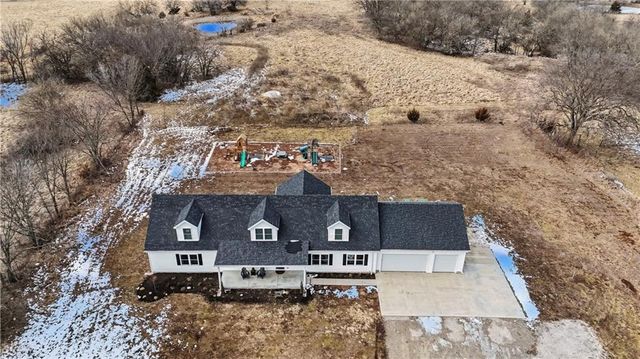 34946 Spring Valley Road, Paola, KS 66071