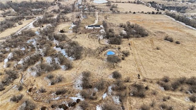 34946 Spring Valley Road, Paola, KS 66071