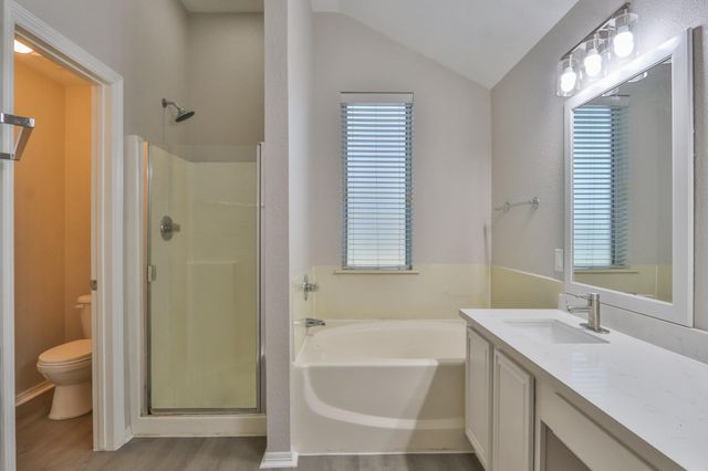 834 Chase View Drive, Bacliff, TX 77518