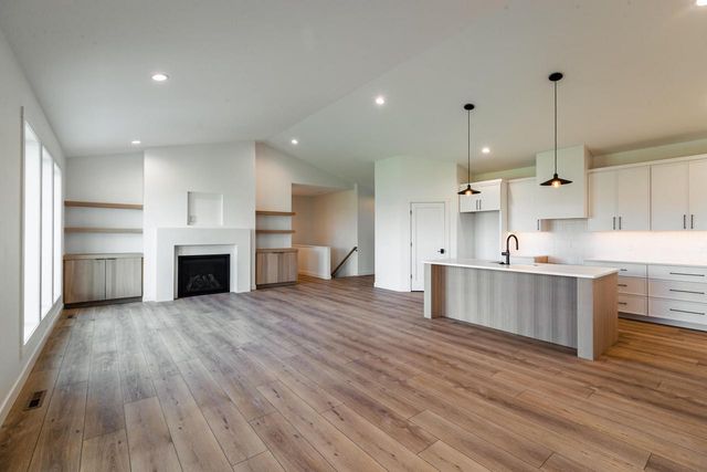 2214 Sierra AVENUE, Holmen, WI 54636