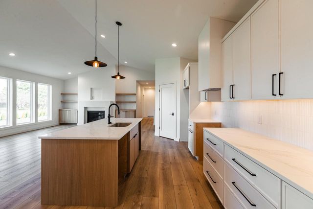 2214 Sierra AVENUE, Holmen, WI 54636