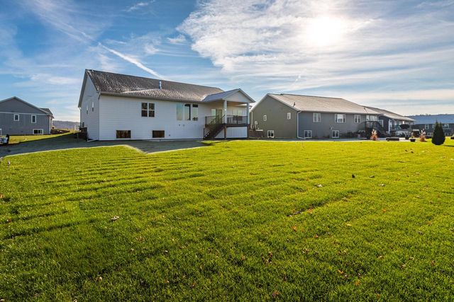 2214 Sierra AVENUE, Holmen, WI 54636