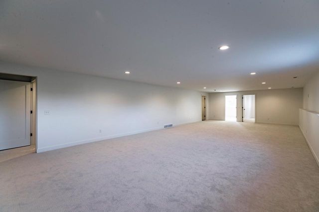 2214 Sierra AVENUE, Holmen, WI 54636