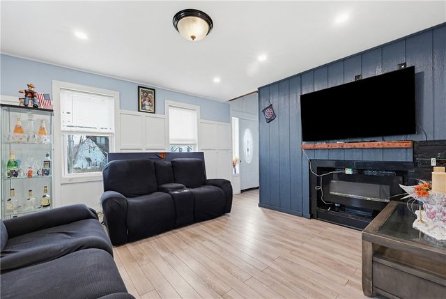 196 Simmonsville Avenue, Johnston, RI 02919