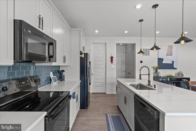 321 CEDAR SPRING DR, Strasburg, VA 22657