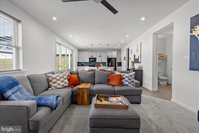 321 CEDAR SPRING DR, Strasburg, VA 22657