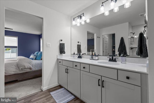 321 CEDAR SPRING DR, Strasburg, VA 22657