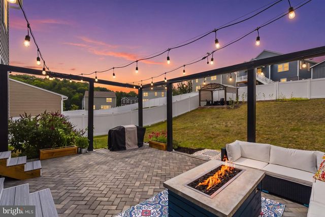 321 CEDAR SPRING DR, Strasburg, VA 22657