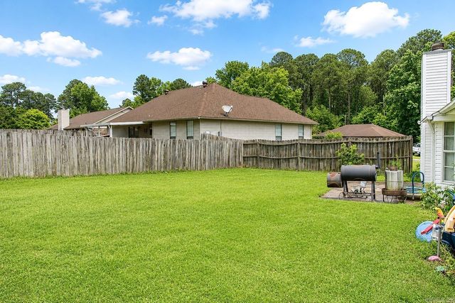 701 Honeysuckle Hills Court, Redfield, AR 72132