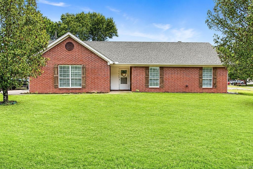 701 Honeysuckle Hills Court, Redfield, AR 72132