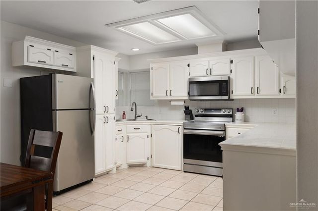 2800 Swallow Avenue, Mcallen, TX 78504
