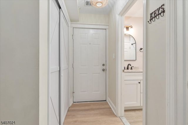 309 Stratford Pl, Bridgewater Twp., NJ 08805