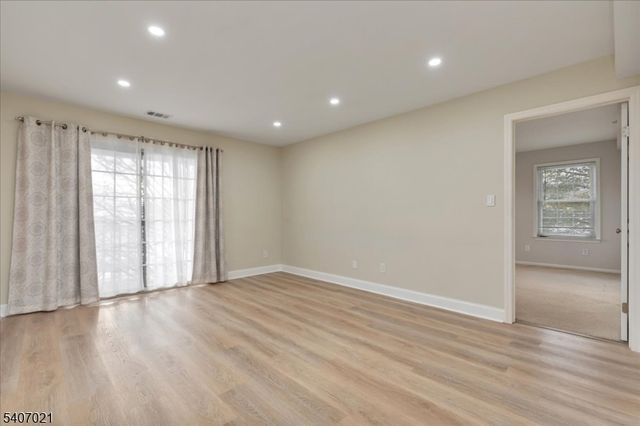 309 Stratford Pl, Bridgewater Twp., NJ 08805