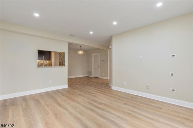 309 Stratford Pl, Bridgewater Twp., NJ 08805