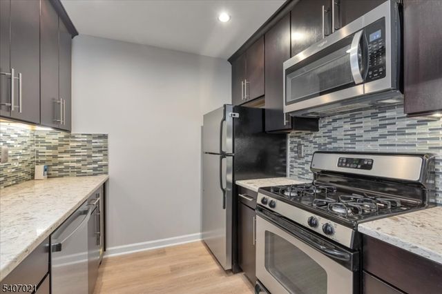 309 Stratford Pl, Bridgewater Twp., NJ 08805