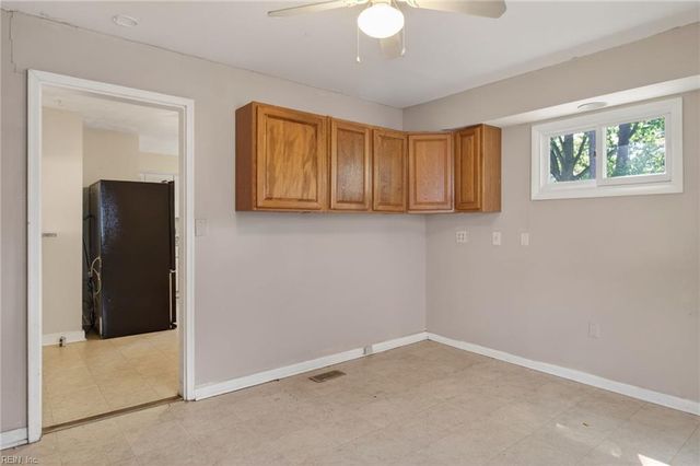 8239 Redwood CIR, Norfolk, VA 23518