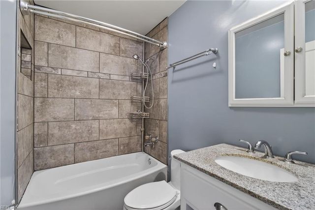 8239 Redwood CIR, Norfolk, VA 23518