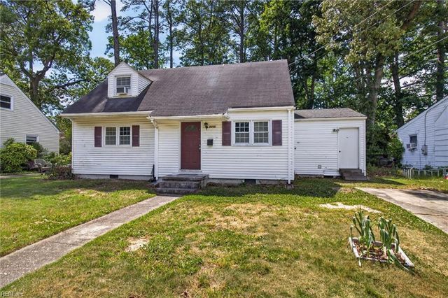 8239 Redwood CIR, Norfolk, VA 23518