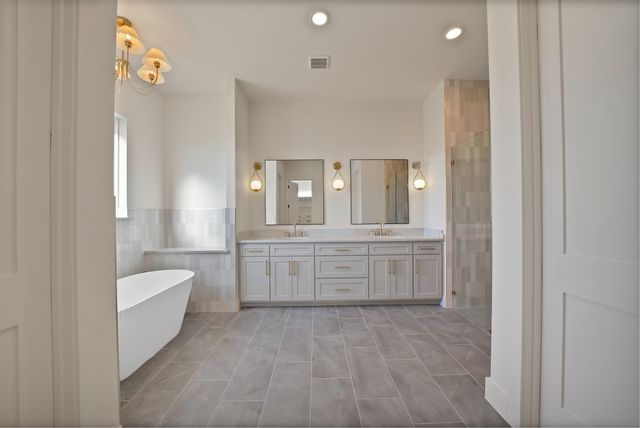 1008 Eagles Bluff Drive, Weatherford, TX 76087