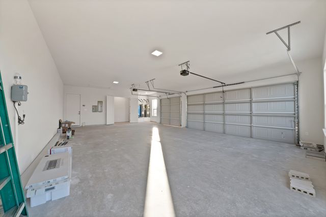 1008 Eagles Bluff Drive, Weatherford, TX 76087