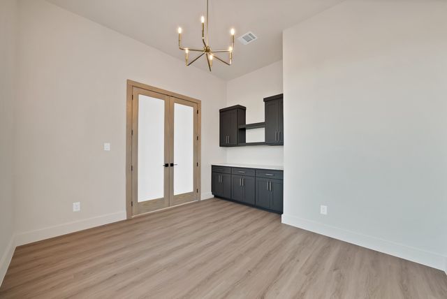 1008 Eagles Bluff Drive, Weatherford, TX 76087