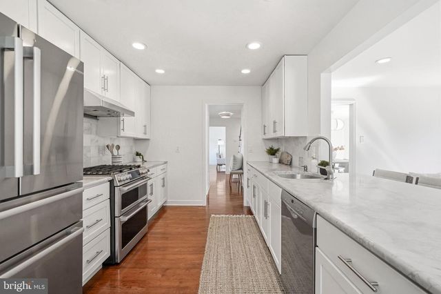 506 GARWOOD DR, Cherry Hill, NJ 08003