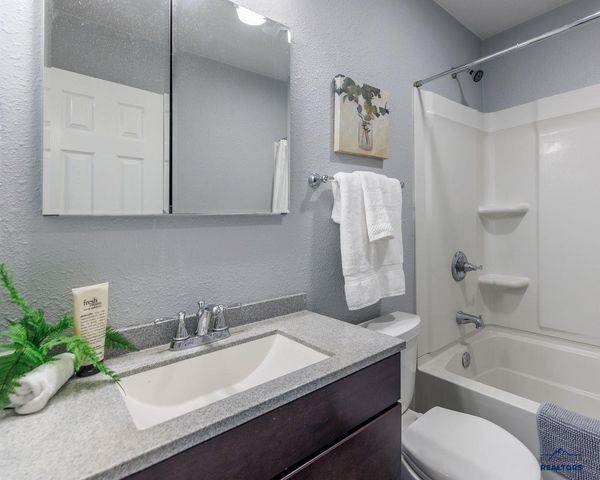 112 E MONTANA, Rapid City, SD 57701