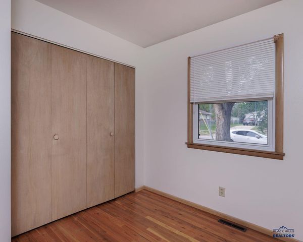 112 E MONTANA, Rapid City, SD 57701