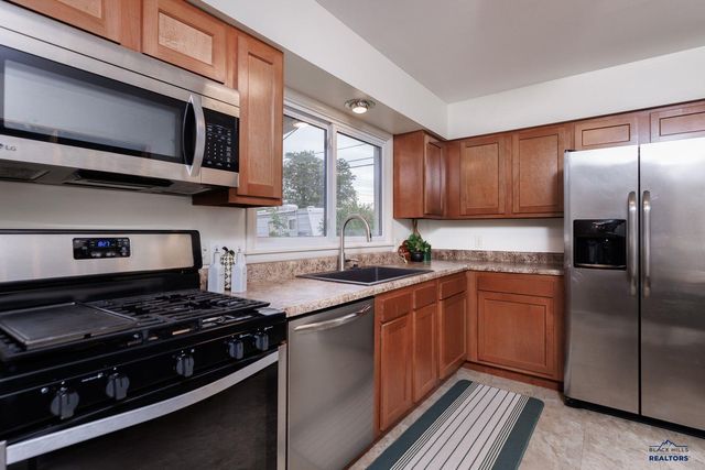 112 E MONTANA, Rapid City, SD 57701