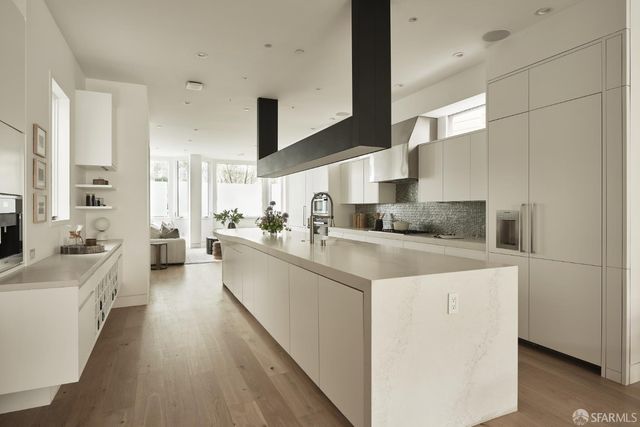 268 Mallorca Way, San Francisco, CA 94123