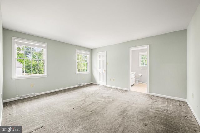 2426 MAGNOLIA DR, Gilbertsville, PA 19525