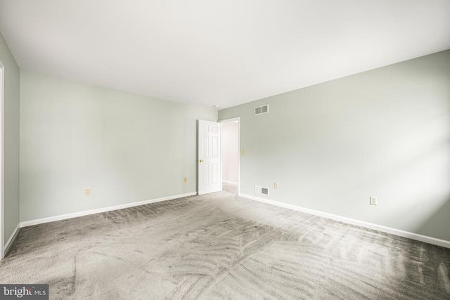 2426 MAGNOLIA DR, Gilbertsville, PA 19525