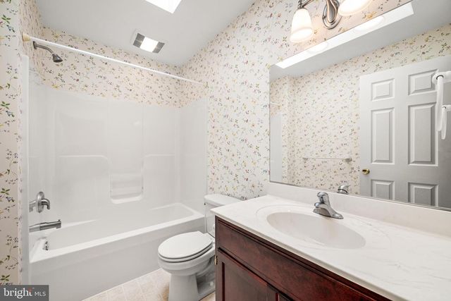 2426 MAGNOLIA DR, Gilbertsville, PA 19525
