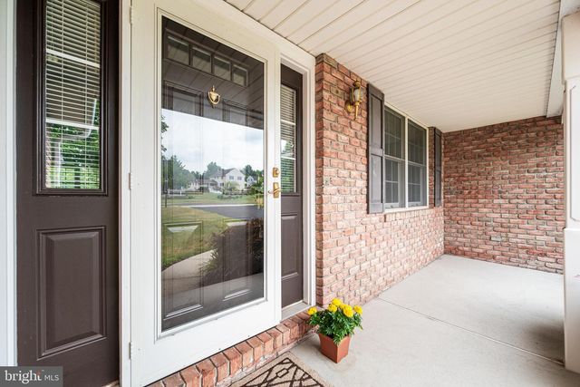 2426 MAGNOLIA DR, Gilbertsville, PA 19525