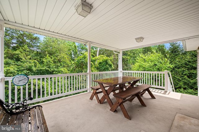 2426 MAGNOLIA DR, Gilbertsville, PA 19525