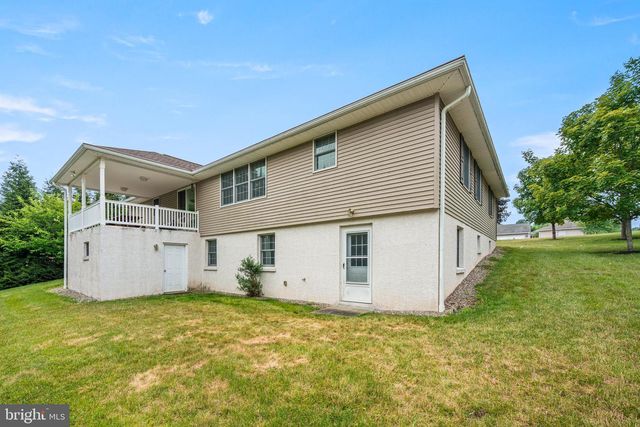 2426 MAGNOLIA DR, Gilbertsville, PA 19525