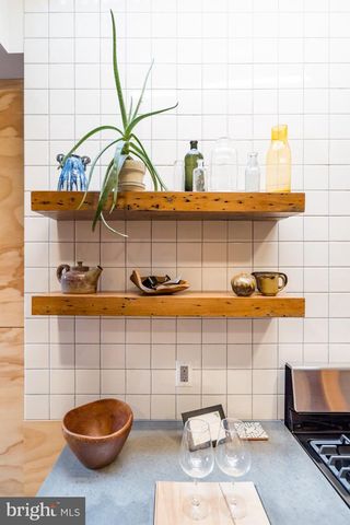 1912 E CUMBERLAND ST, Philadelphia, PA 19125