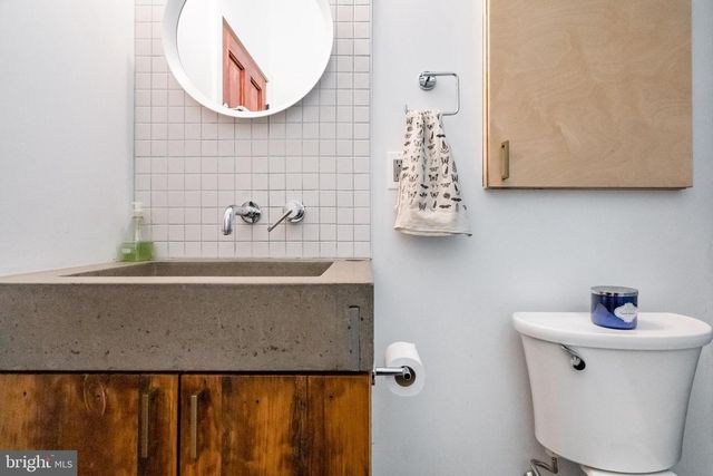 1912 E CUMBERLAND ST, Philadelphia, PA 19125