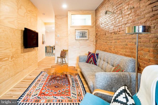 1912 E CUMBERLAND ST, Philadelphia, PA 19125