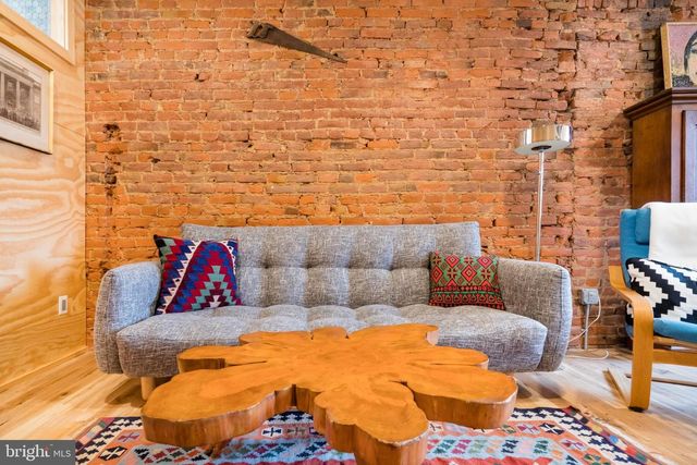 1912 E CUMBERLAND ST, Philadelphia, PA 19125