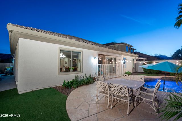 18426 W CHERYL Drive, Waddell, AZ 85355