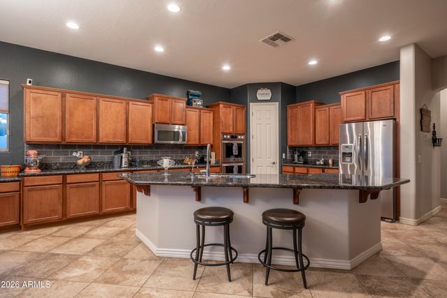 18426 W CHERYL Drive, Waddell, AZ 85355