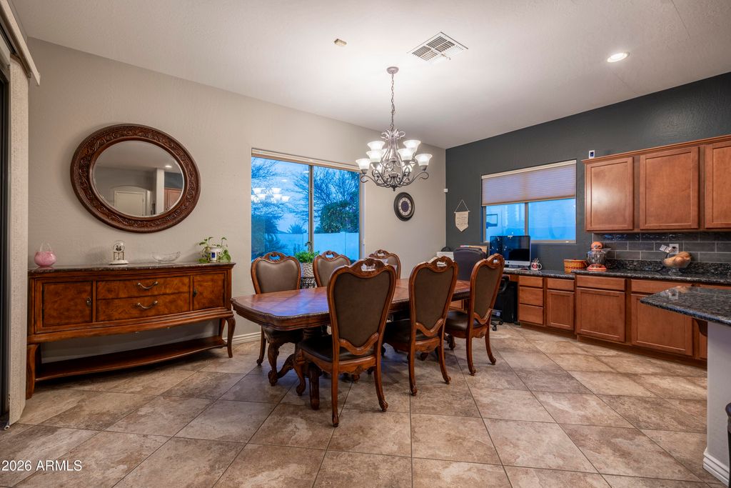 Image 8 of property listing at 18426 W CHERYL Drive, Waddell, AZ 85355