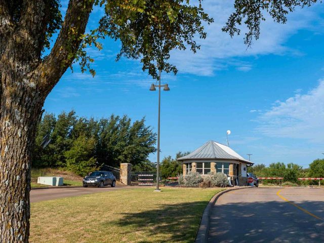 80 Clubhouse Drive, Graford, TX 76449