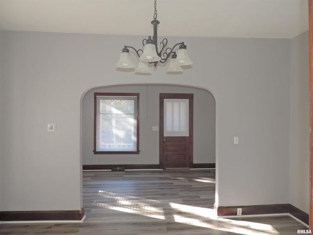 229 14TH Avenue, Moline, IL 61265