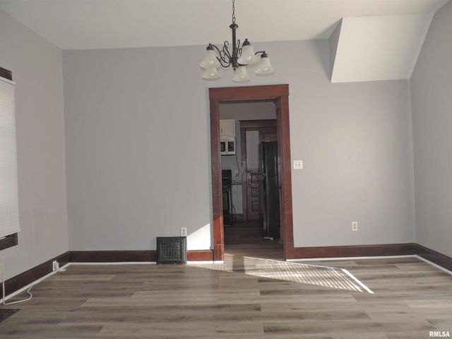 229 14TH Avenue, Moline, IL 61265