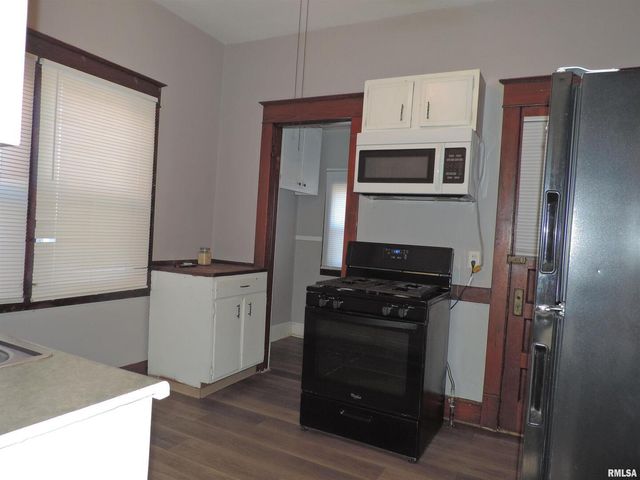 229 14TH Avenue, Moline, IL 61265