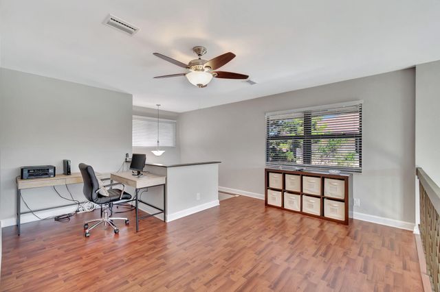 291 SW 28th Avenue, Delray Beach, FL 33445